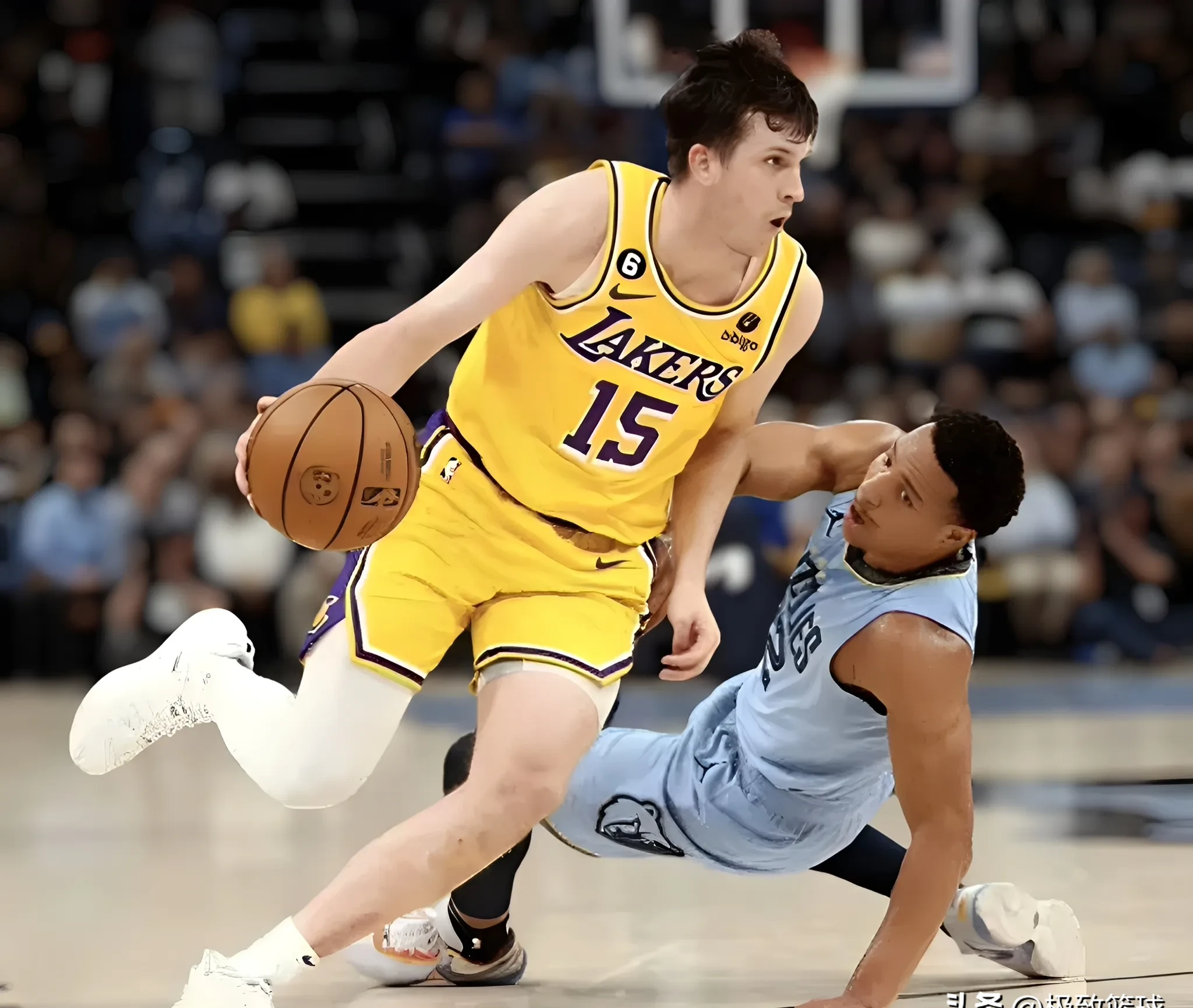 关于赛前NBA总决赛传出新动向；洛杉矶湖人临场应变；管理层表态——球迷炸锅；心理建设被强调的信息